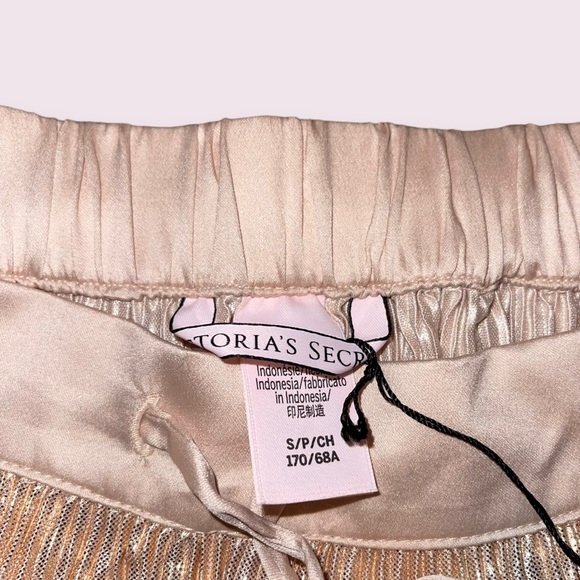 NWT Victorias Secret Lightweight Rose Gold Sleep Shorts Size Small - Picture 2 of 3